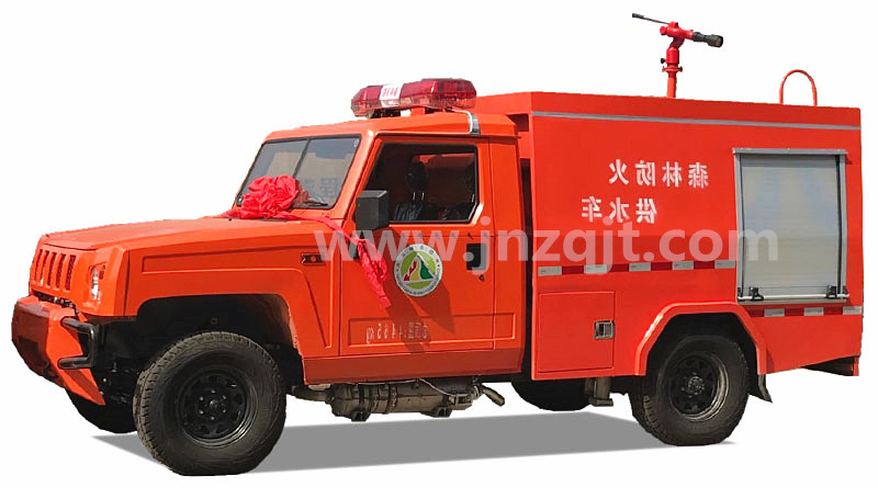 北汽四驅(qū)2噸越野森林消防車圖片