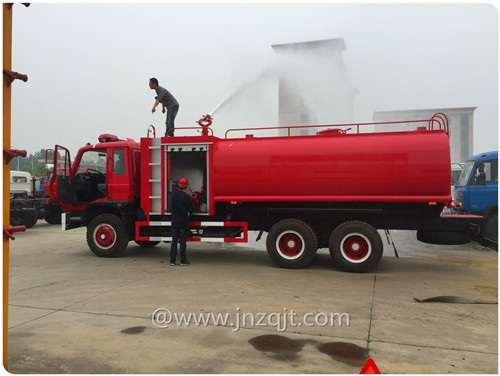東風(fēng)后雙橋消防灑水車 IMG_1717.JPG