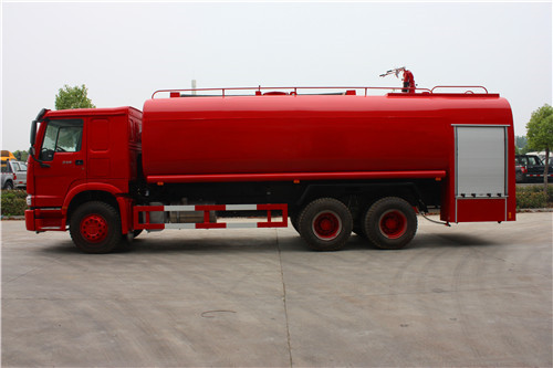 重汽26噸消防灑水車 IMG_6662.JPG