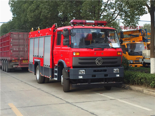 東風(fēng)153水罐消防車 微信圖片_20171209085900.jpg