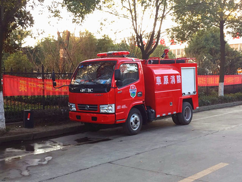 東風(fēng)小型消防車 微信圖片_20171222081431.jpg