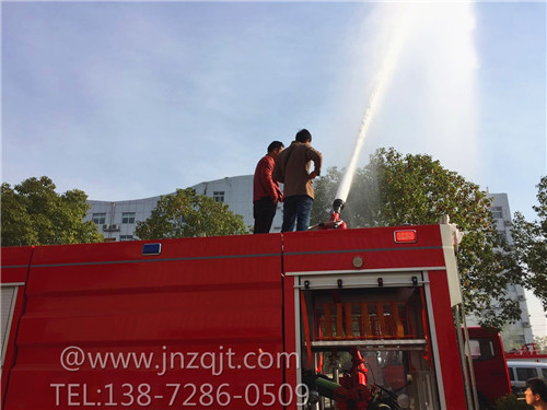 重汽豪沃消防車 微信圖片_20171213085414.jpg
