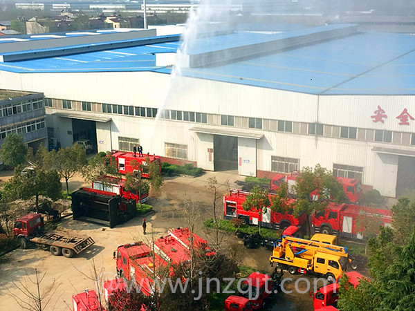 消防車生產(chǎn)廠家試車 微信圖片_20180327091901.jpg