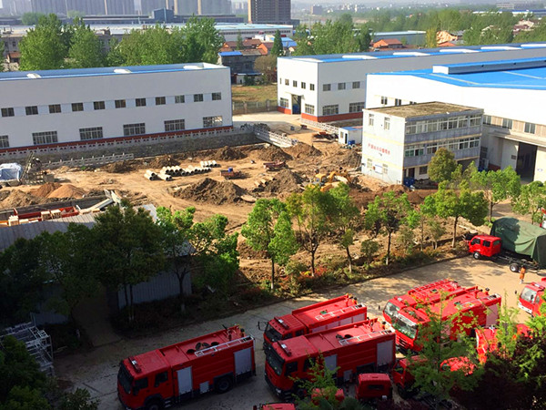 消防車廠家擴(kuò)建中 微信圖片_20180410075223.jpg