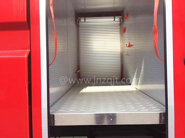 罐體外露式水罐消防車 微信圖片_20180419081147.jpg