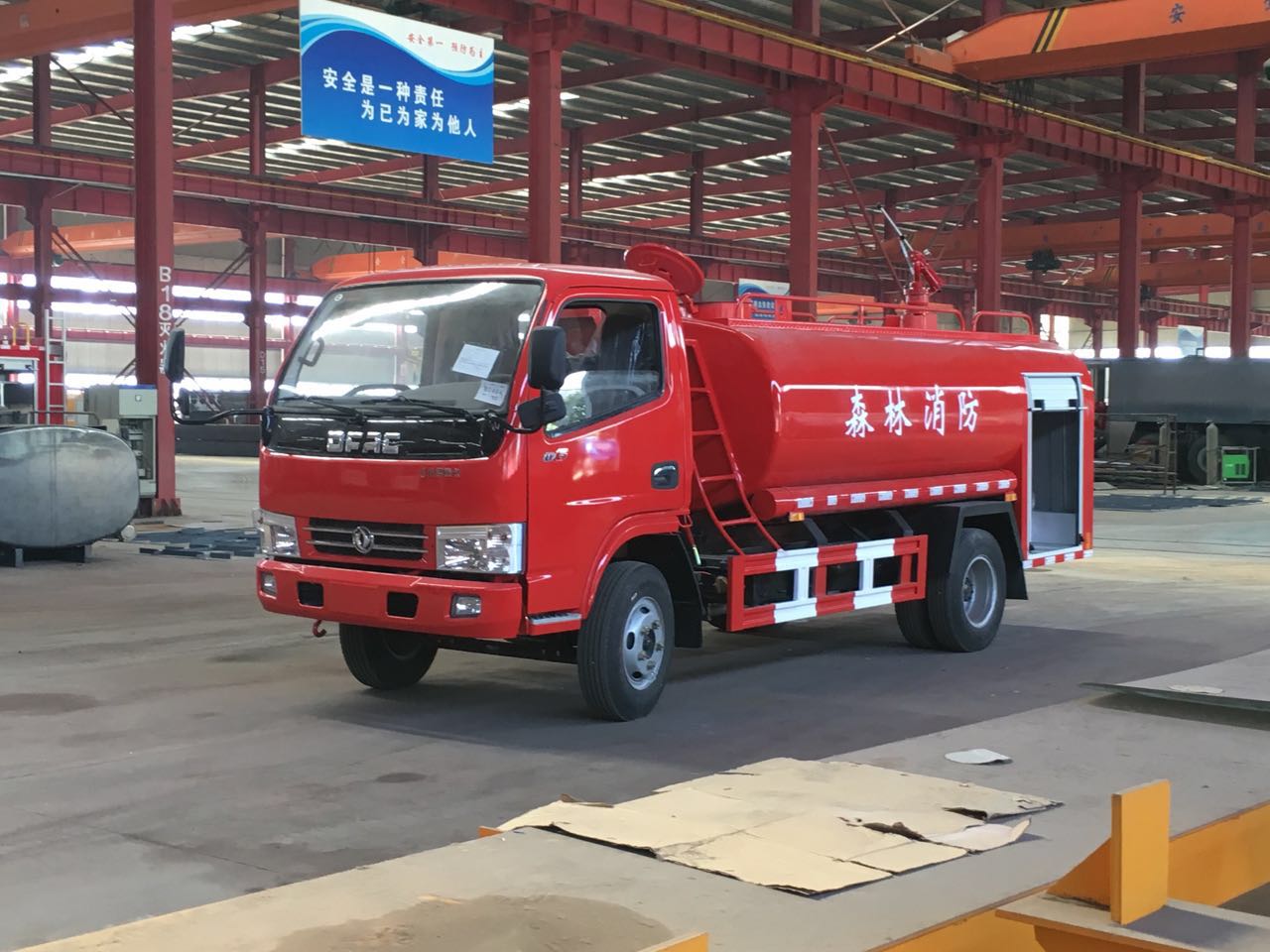 東風(fēng)多利卡消防灑水車 364866830756646854.jpg