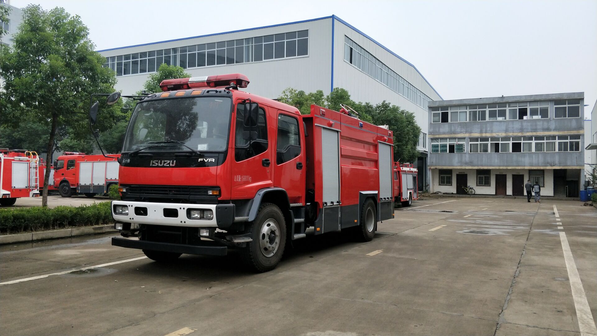 五十鈴泡沫消防車圖片 33BAA3B8663765AE416C92952F9D0A88.jpg