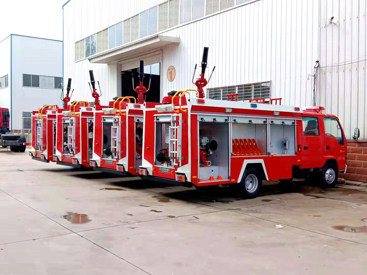 五十鈴泡沫消防車_副本.jpg 14b800b8879018f8c737e1eb6b688d6_副本.jpg