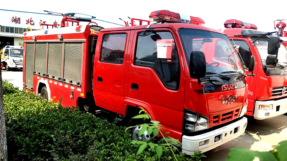 五十鈴泡沫消防車 6244A83923ED15D5981C60AA3B089F08_副本.jpg