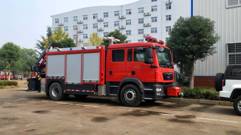 搶險(xiǎn)救援消防車圖片 42FEC33145897401224C4C3DFA2A2136_副本.jpg