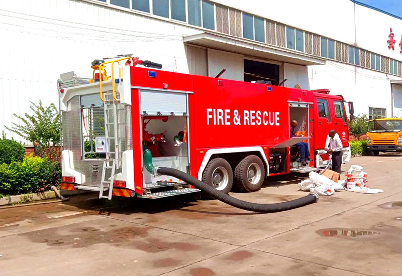 重汽豪沃消防車 9942A9F4DD92ABB98FEB9E16DB227F67.jpg