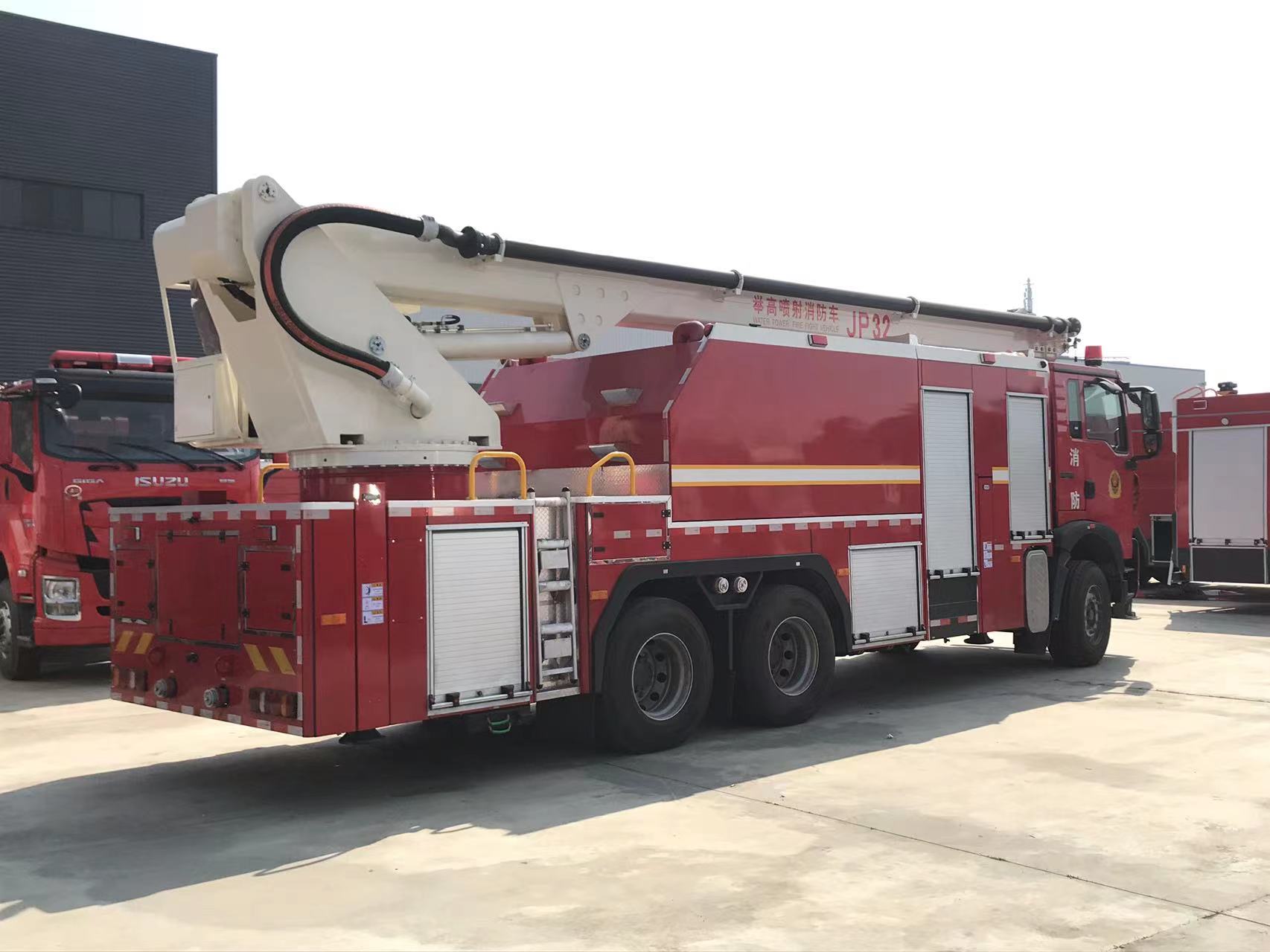 消防車圖片jpg abf40ad38e06efdbaada71fa8d28fcb.jpg