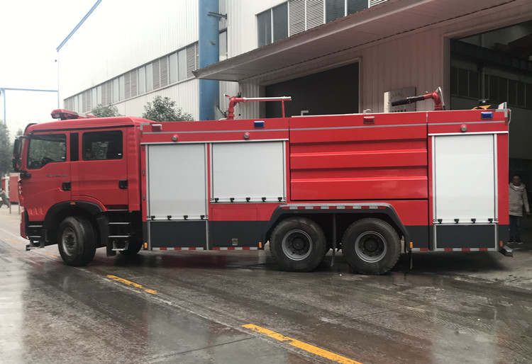 消防車圖片 6264b16364a72d26b81e3da64b60703.jpg