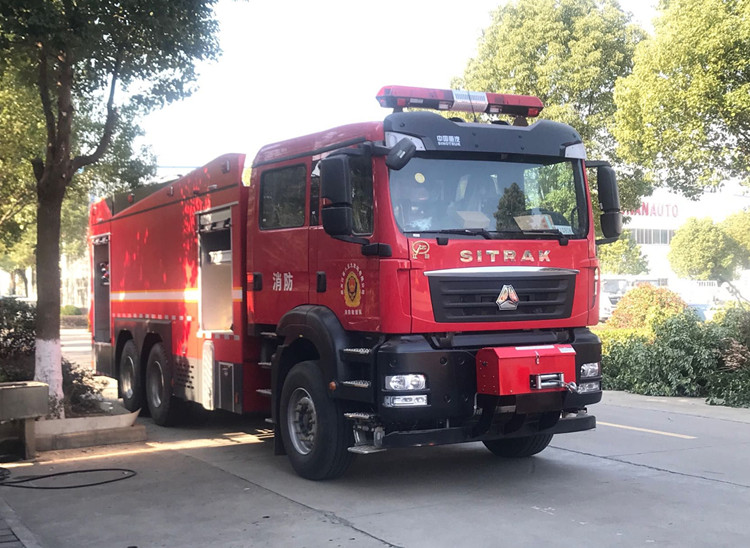 重汽13噸消防車(chē)圖片 049D33FDEF7CD5EB30FE852A82850032.jpg