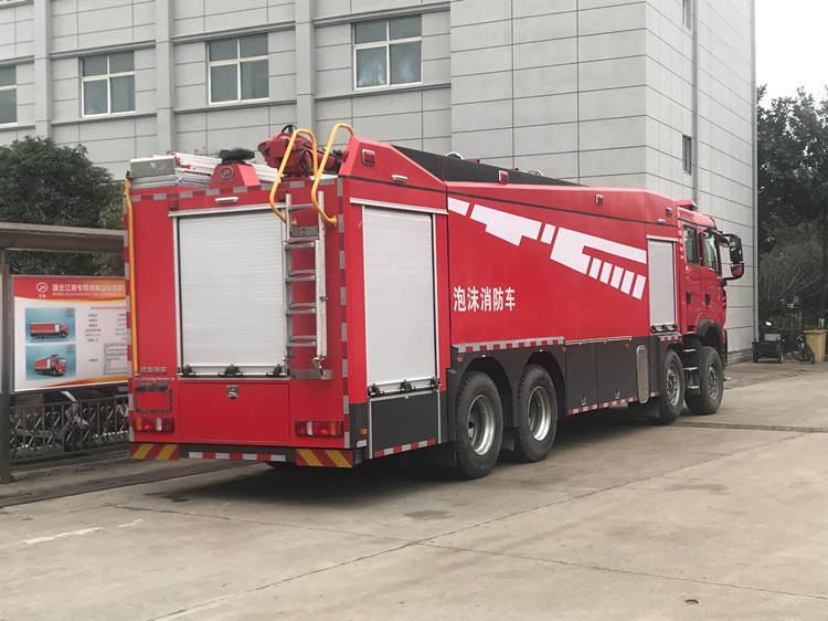 重汽24噸國(guó)六消防車 1B8476188C0C46B0F07C81DF5FFA31E8.jpg