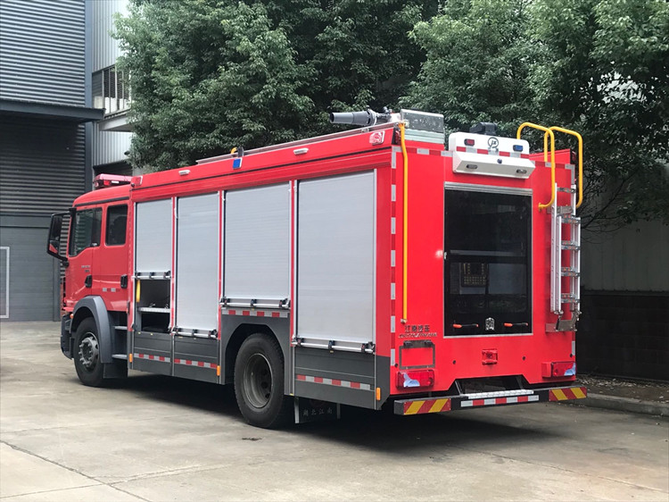 德國曼泡沫消防車 49F99F34EEFCDEB552DF8E15BFDE9B81.jpg