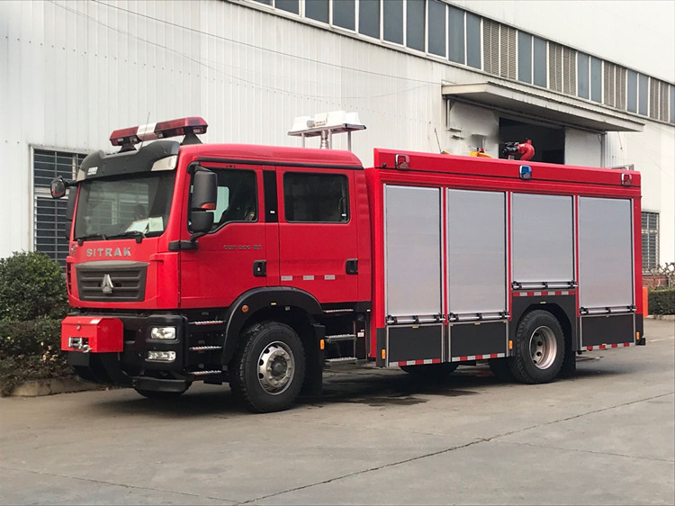 重汽汕德卡消防車jpg 05935DD11584BFB0EBBED46B0D5F6A11.jpg