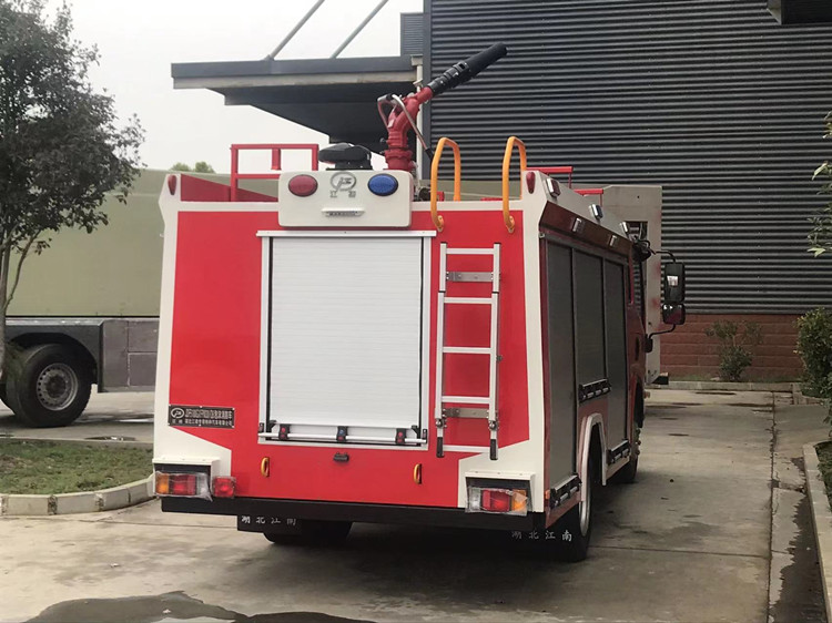 國六3.5噸泡沫消防車.jpg